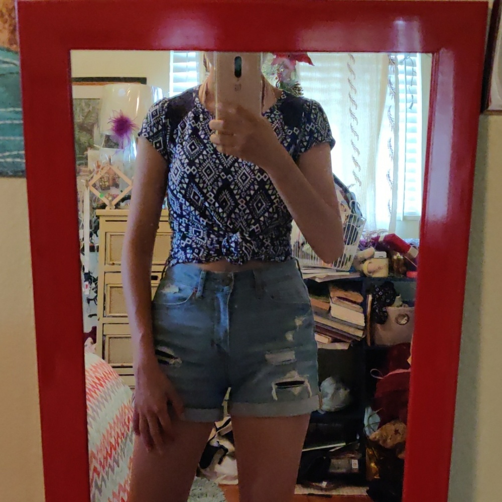 Patterned t-shirt